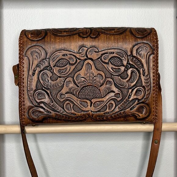Vintage Joo Kay Hand Tooled Leather Purse - Picture 3 of 9